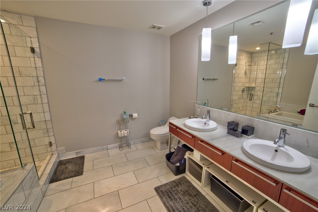 4471 Dean Martin Drive 2502