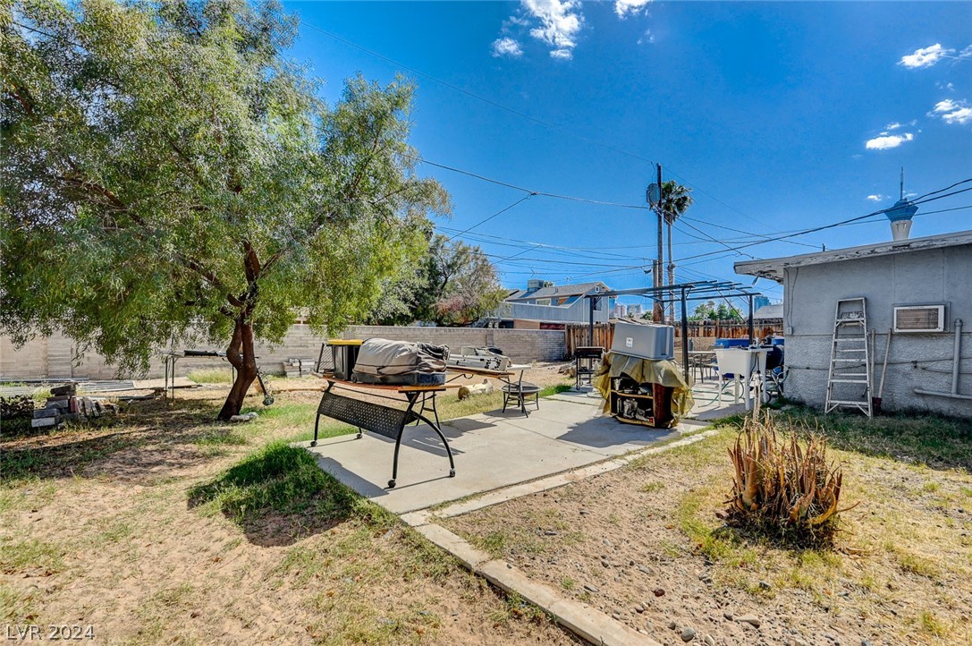 916 Canosa Avenue