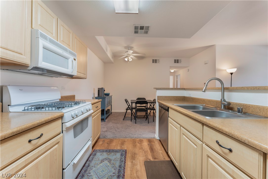 8250 North Grand Canyon Drive 2098