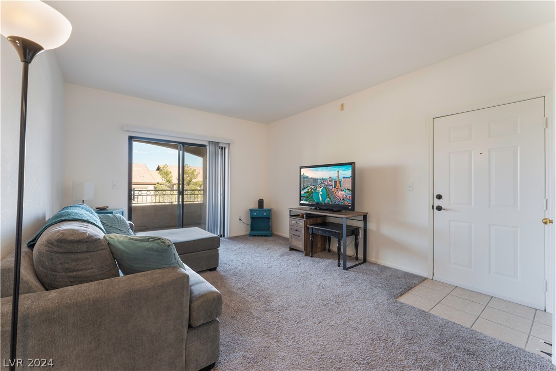 8250 North Grand Canyon Drive 2098