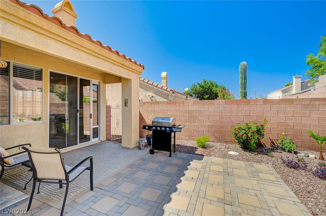 262 Casa Robles Street