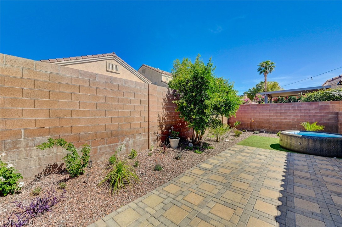 262 Casa Robles Street