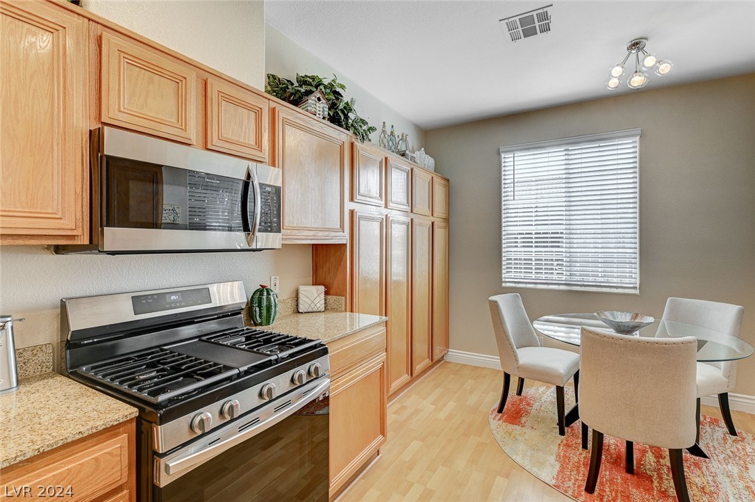 262 Casa Robles Street