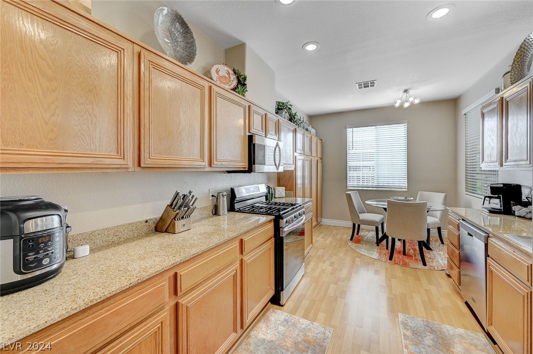 262 Casa Robles Street