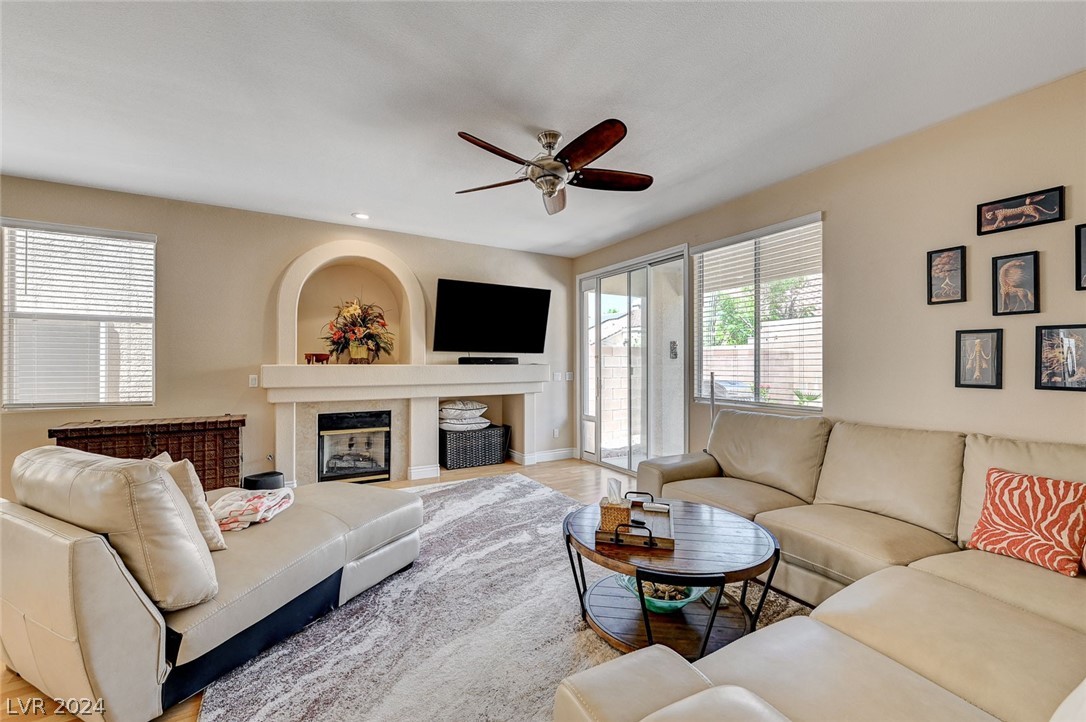 262 Casa Robles Street