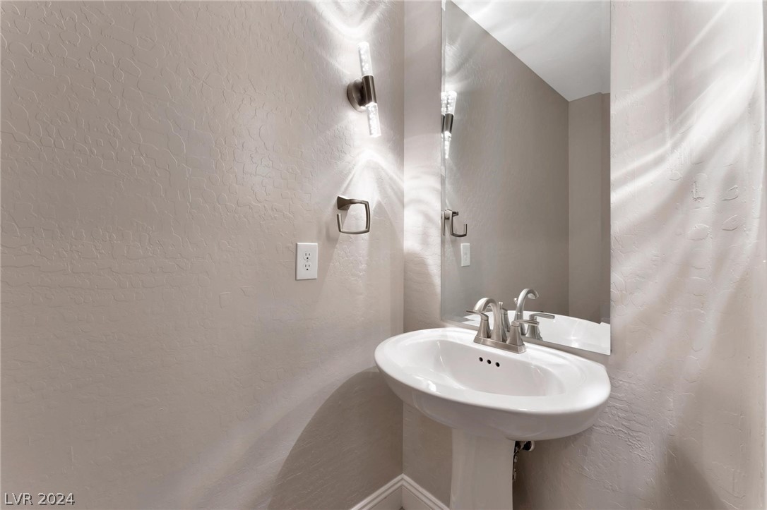 9947 Sable Point Street