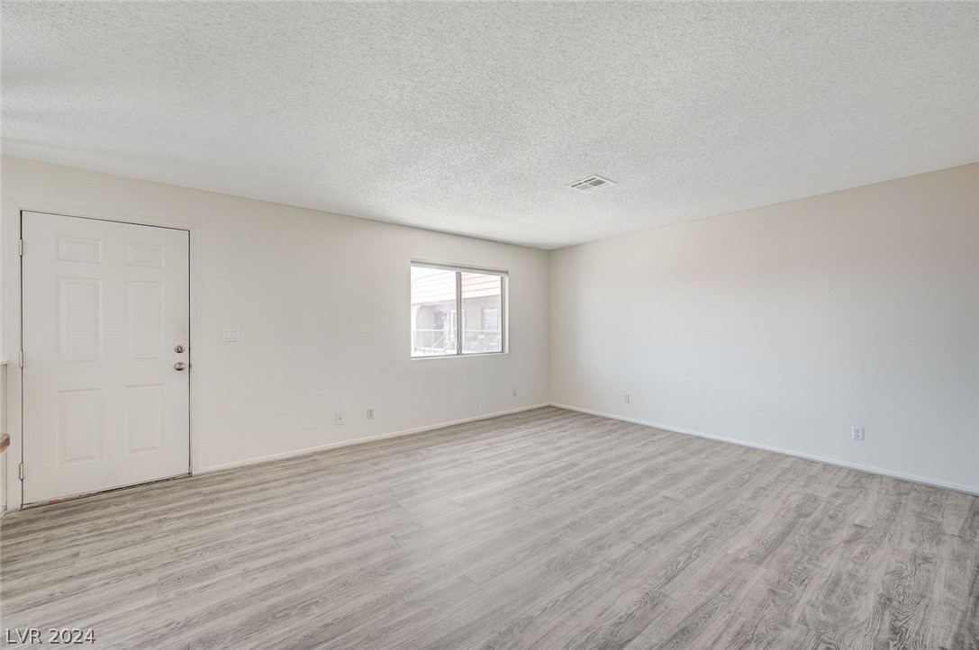 4300 North Lamont Street 253