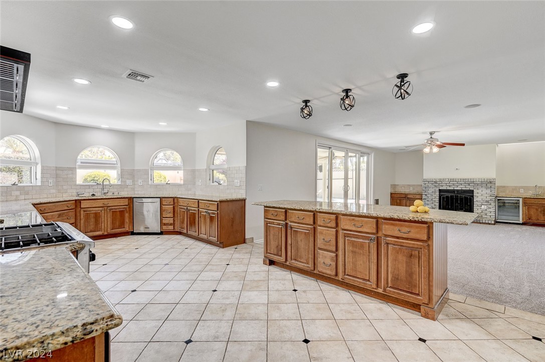 2905 High View Drive