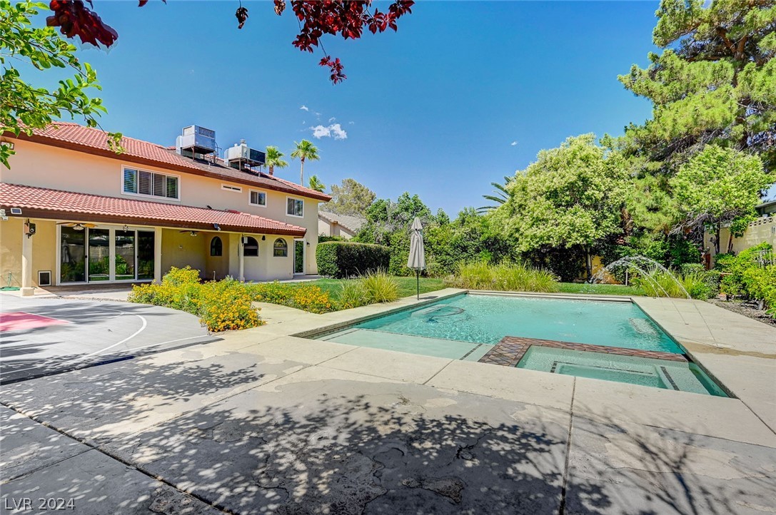 2905 High View Drive