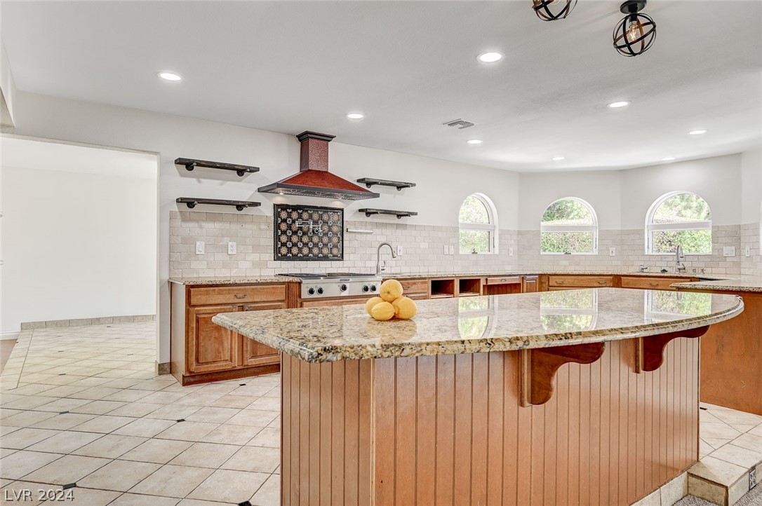 2905 High View Drive