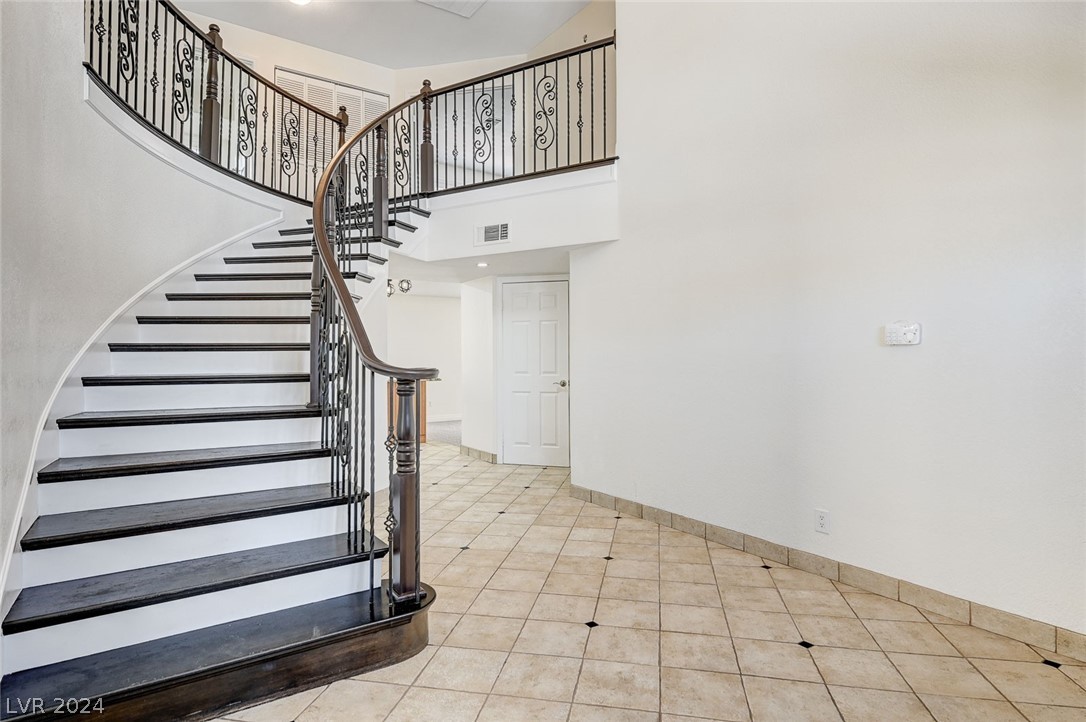 2905 High View Drive