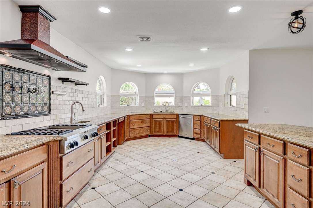 2905 High View Drive