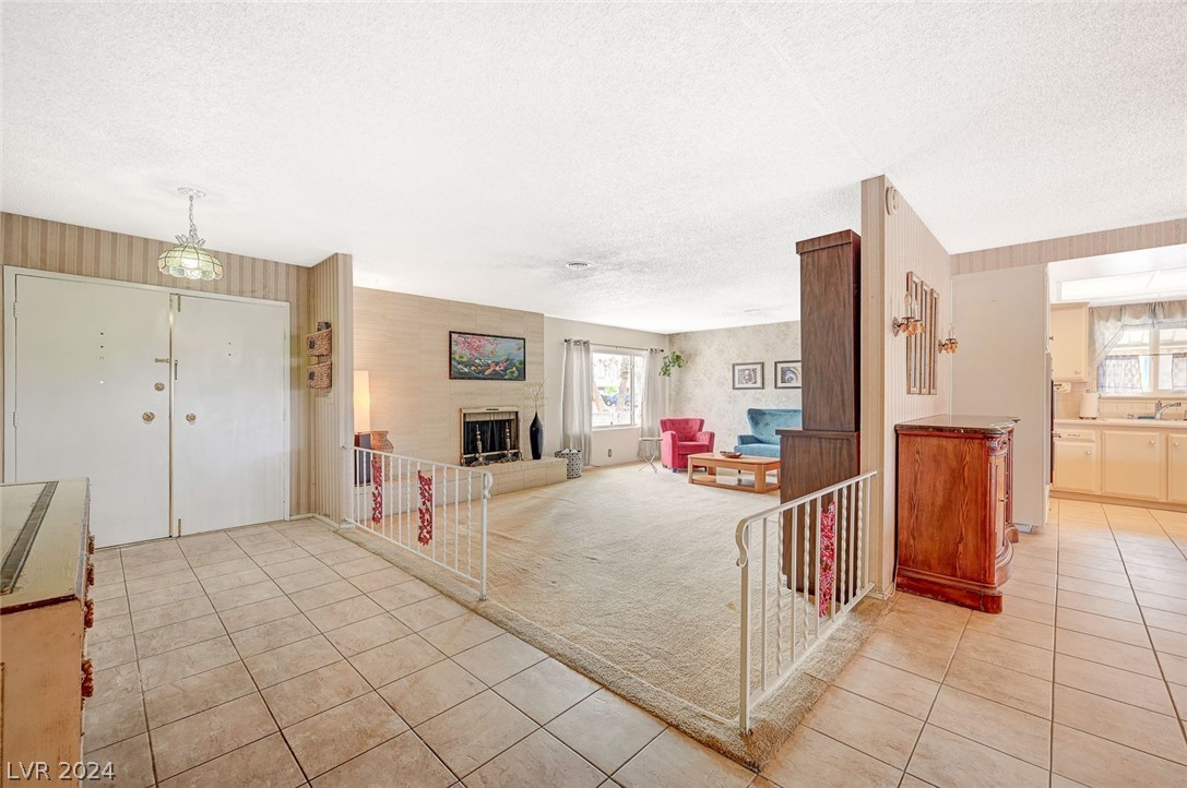 1646 Golden Arrow Drive