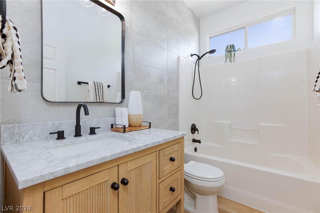 1174 Mirage Lake Street