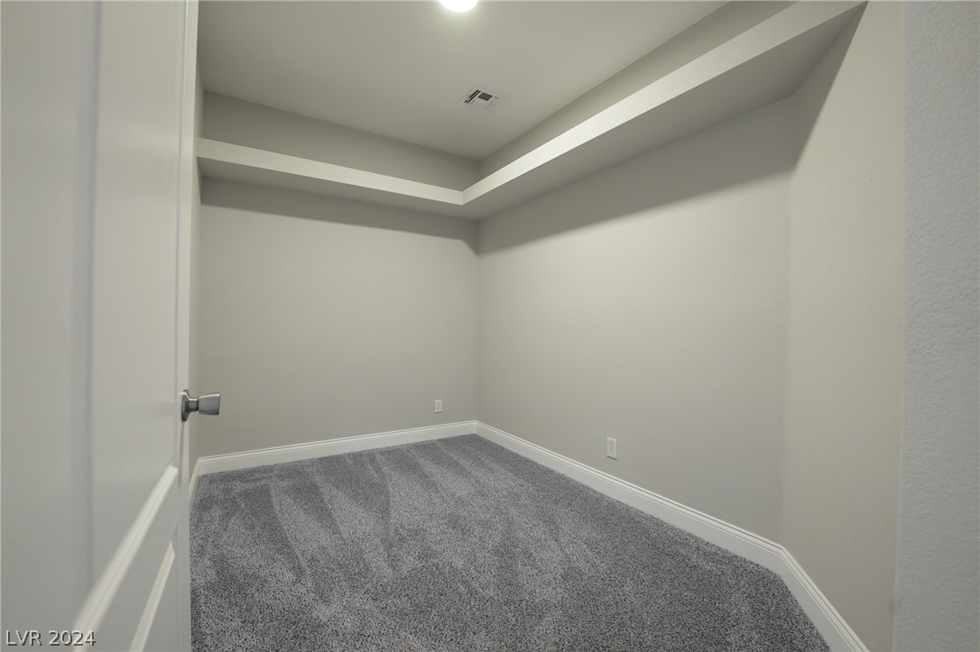 5728 Parrot Pointe Court