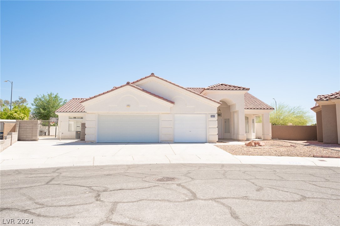 5728 Parrot Pointe Court
