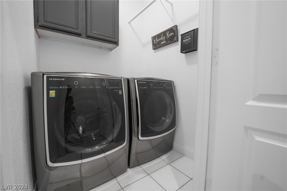 5728 Parrot Pointe Court