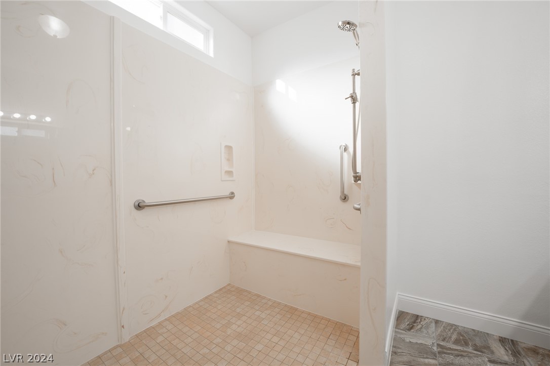 5728 Parrot Pointe Court