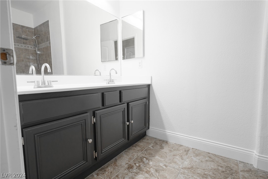 5728 Parrot Pointe Court