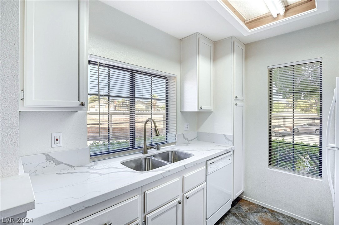 4831 South Torrey Pines Drive 104