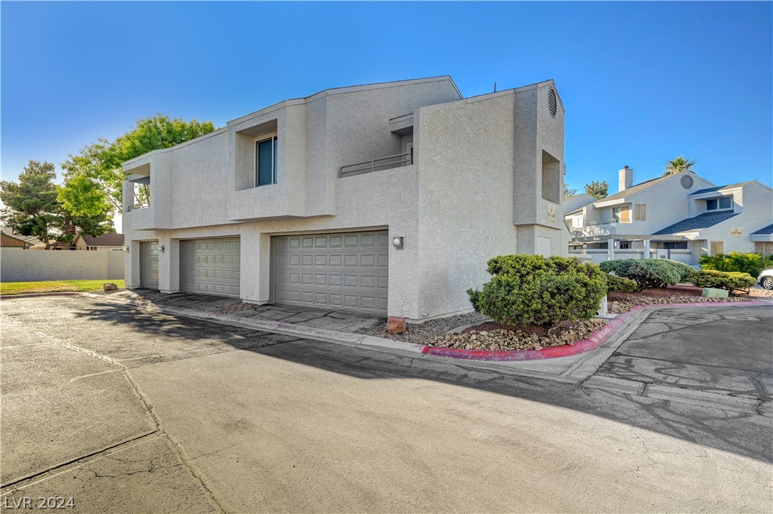 5543 Orchard Lane 0