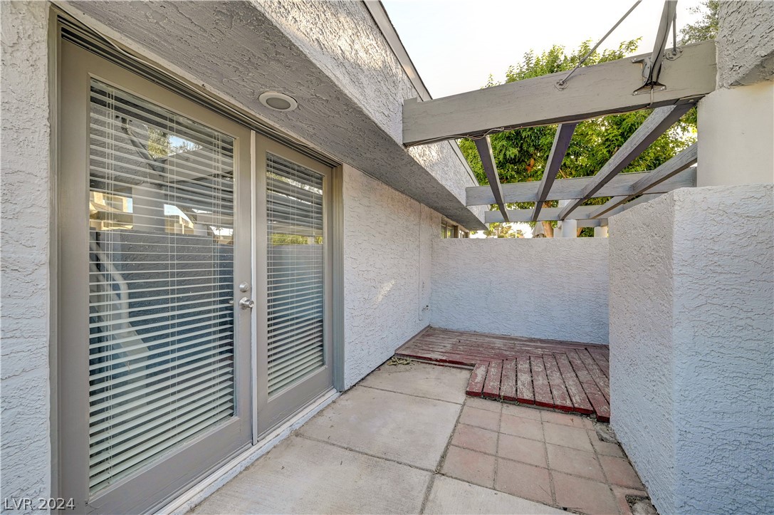5543 Orchard Lane 0