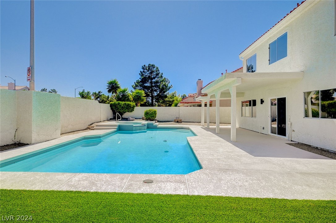 6 Stone Cress Drive