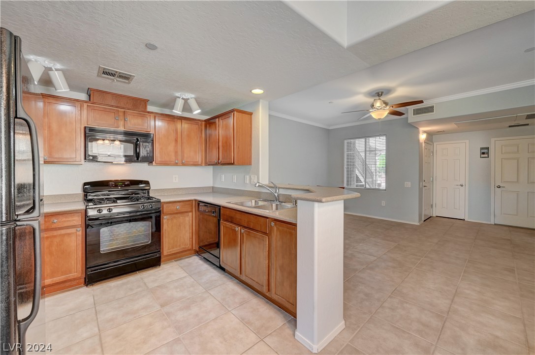 6868 Sky Pointe Drive 1115