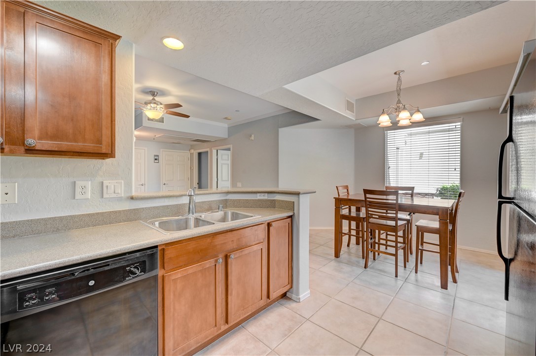 6868 Sky Pointe Drive 1115