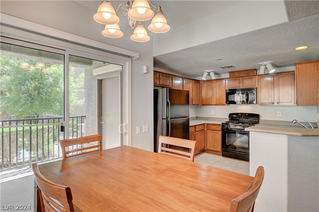 6868 Sky Pointe Drive 1115