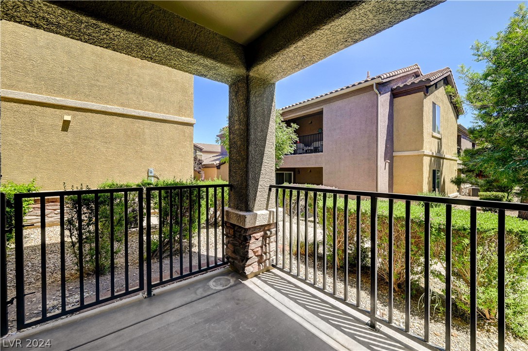 6868 Sky Pointe Drive 1115