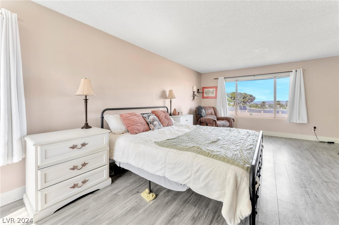 5373 Annie Oakley Drive