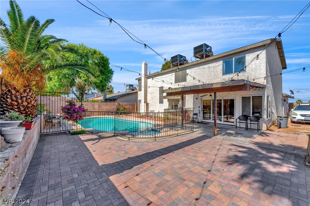 5373 Annie Oakley Drive