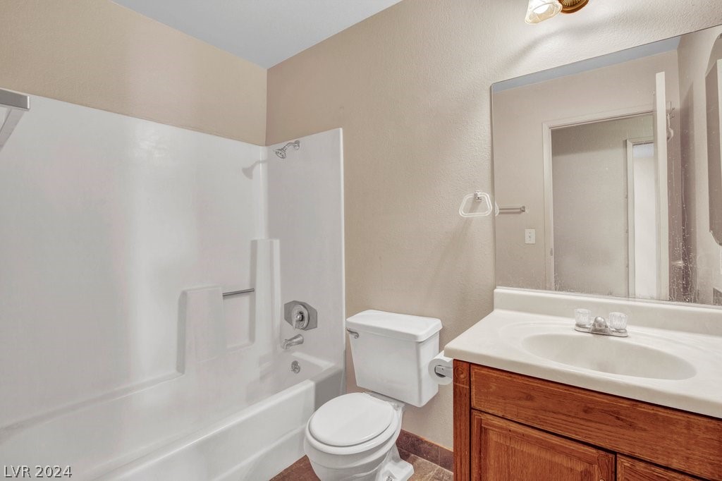 2512 Buckthorn Circle