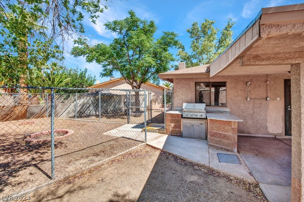 2512 Buckthorn Circle