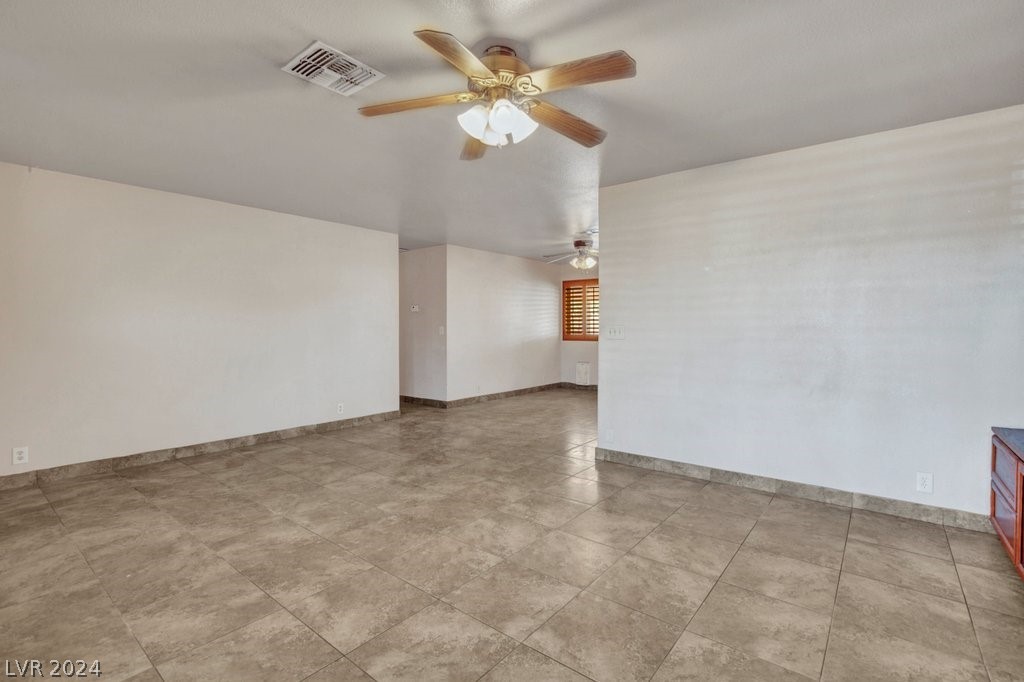 2512 Buckthorn Circle