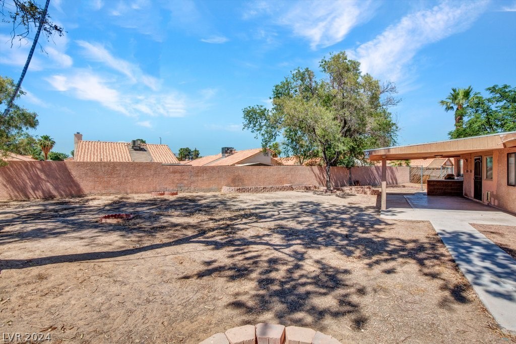2512 Buckthorn Circle