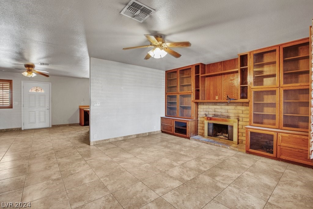 2512 Buckthorn Circle