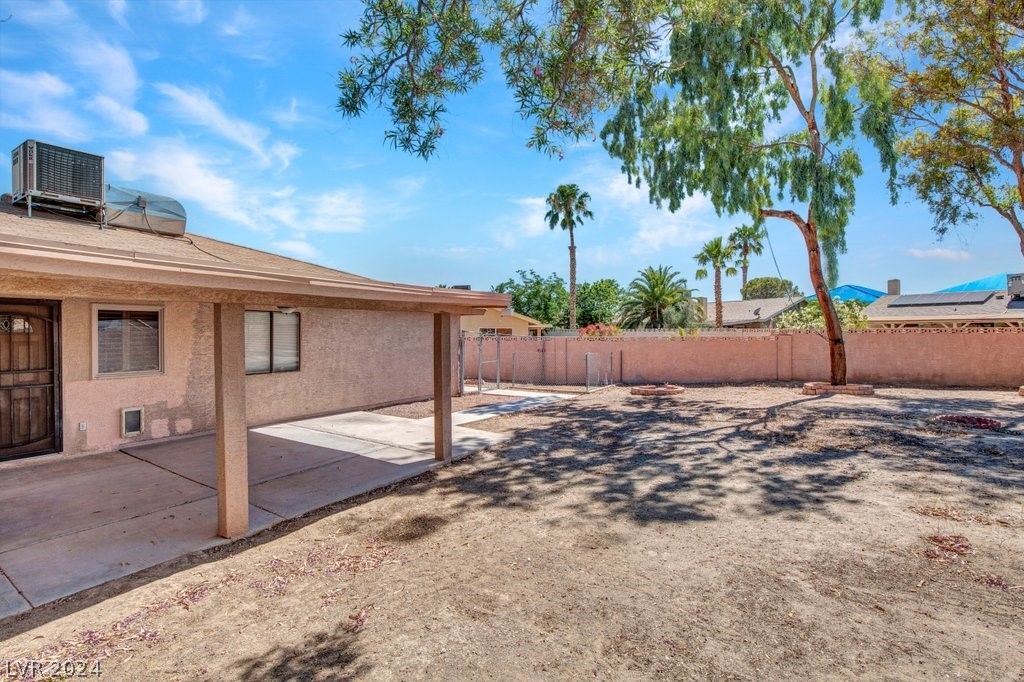 2512 Buckthorn Circle