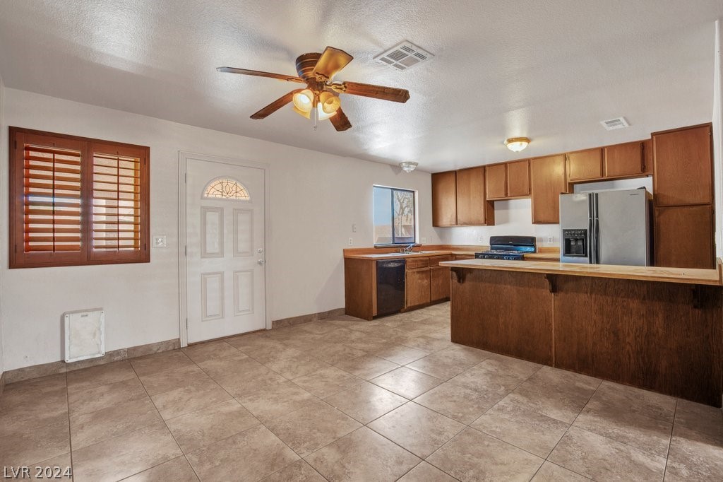 2512 Buckthorn Circle