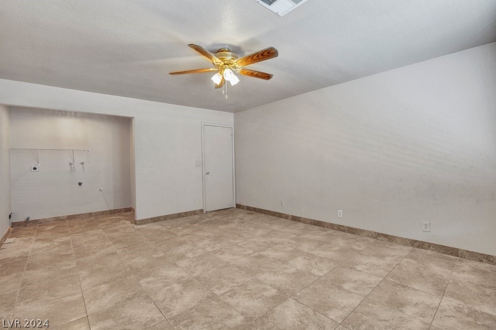 2512 Buckthorn Circle