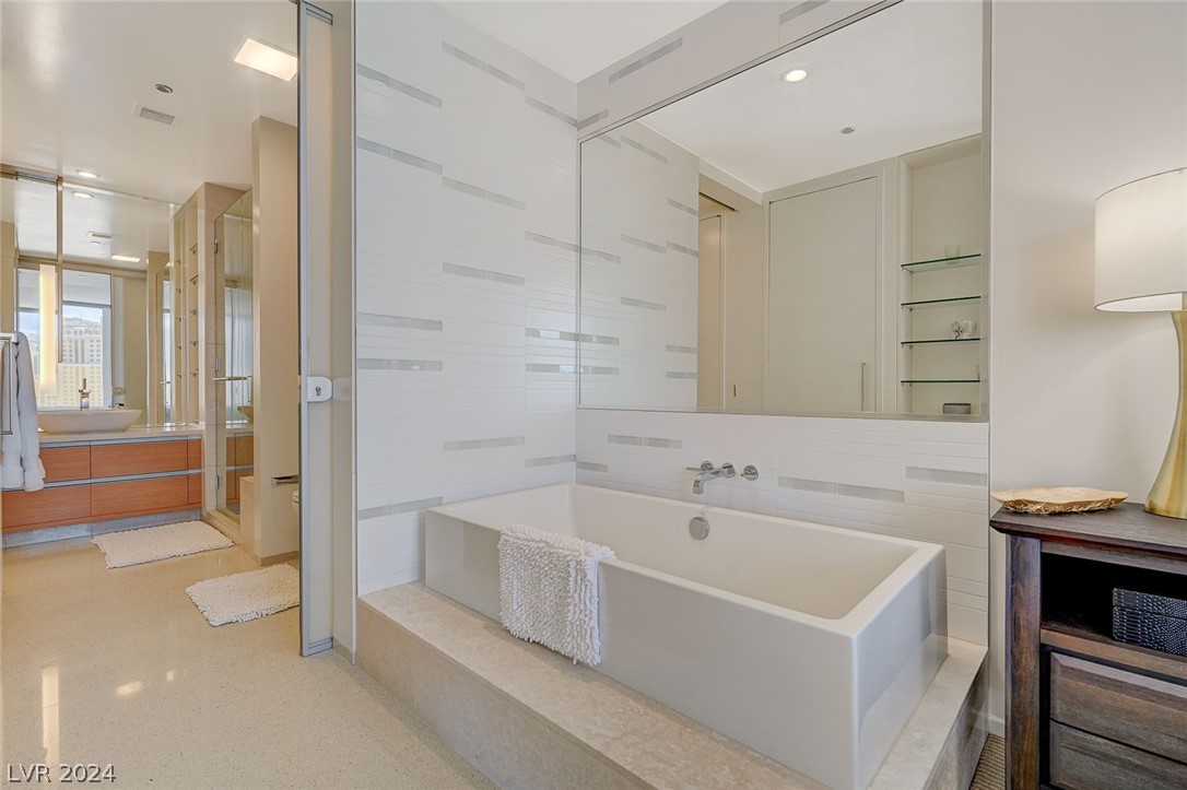 3722 Las Vegas Boulevard 1804