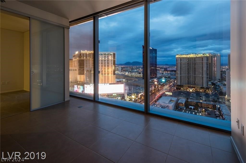 3722 Las Vegas Boulevard 1804
