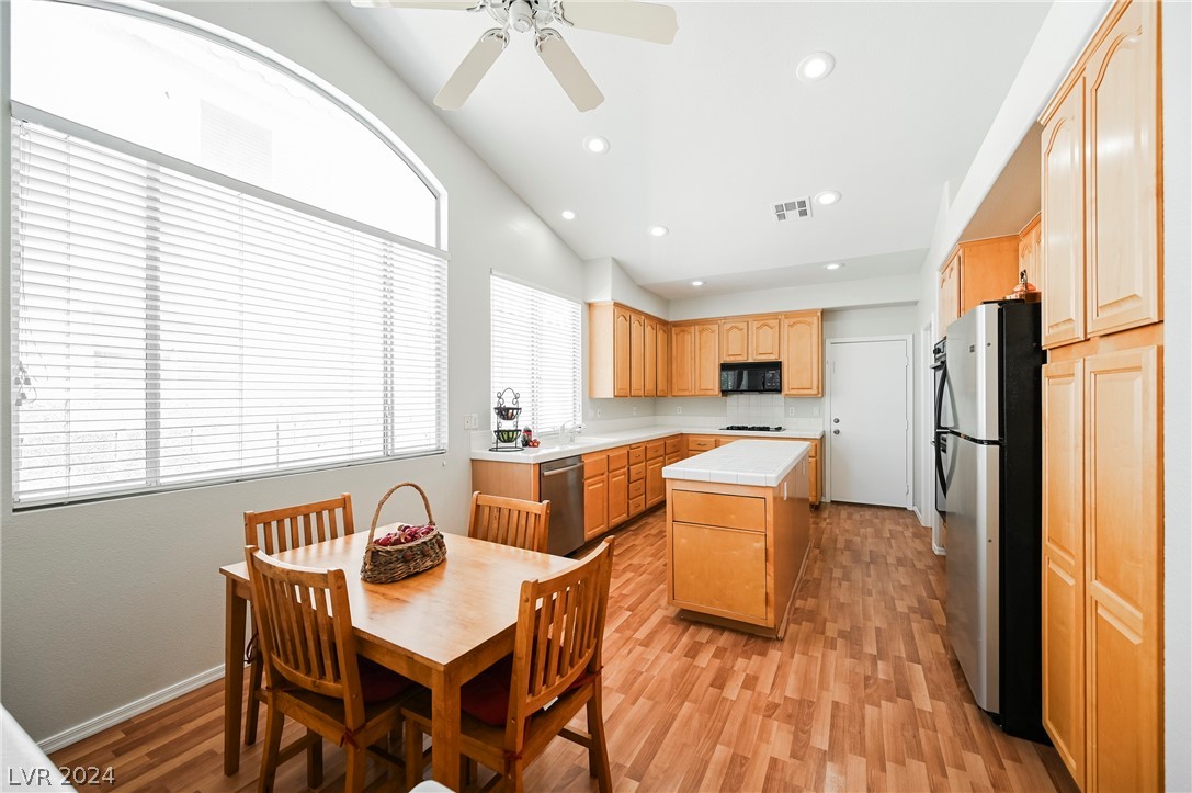 1713 Double Arrow Place