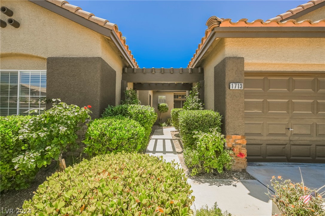 1713 Double Arrow Place