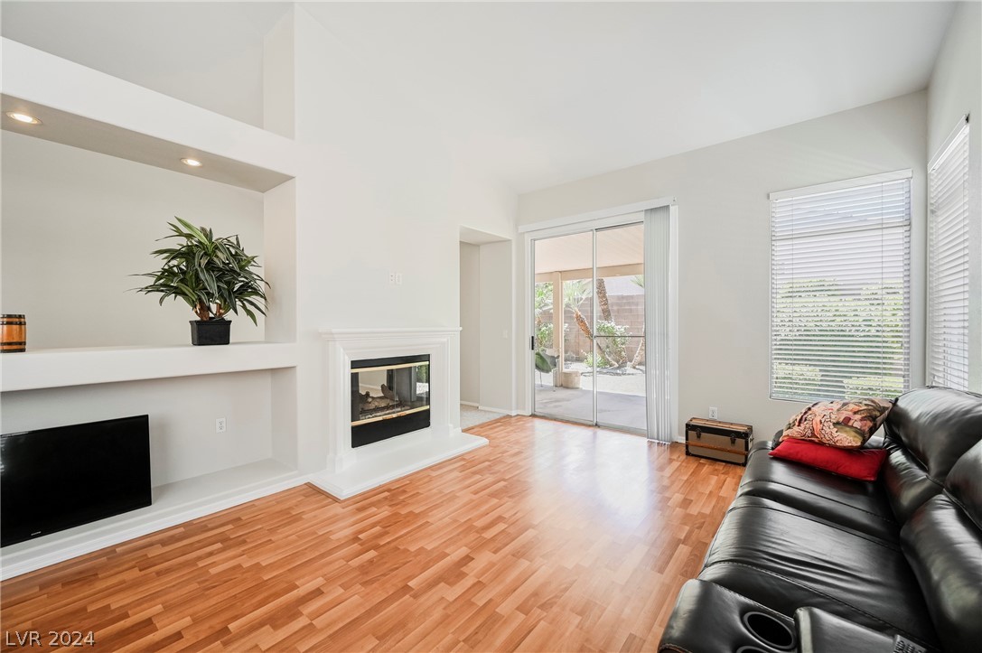 1713 Double Arrow Place