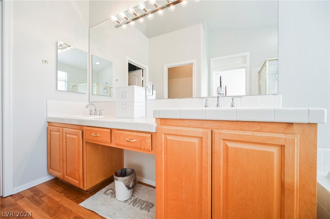 1713 Double Arrow Place