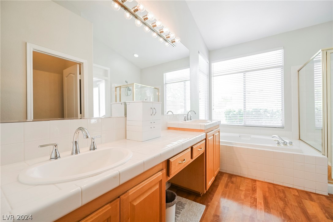 1713 Double Arrow Place