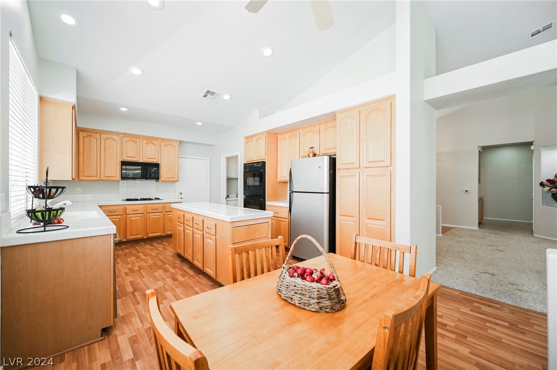 1713 Double Arrow Place