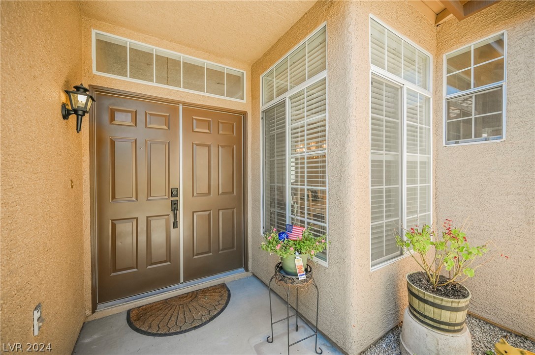 1713 Double Arrow Place